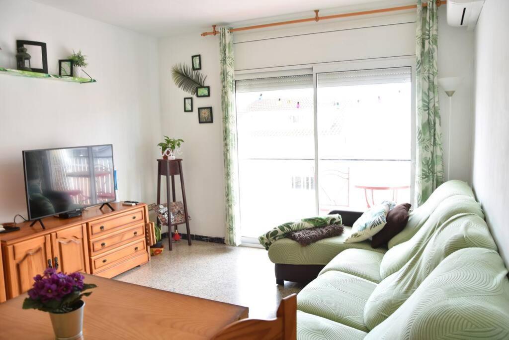 Piso Centrico For4 Cerca Barcelona La Casa De Sonia Apartment Vilanova i la Geltru Bagian luar foto